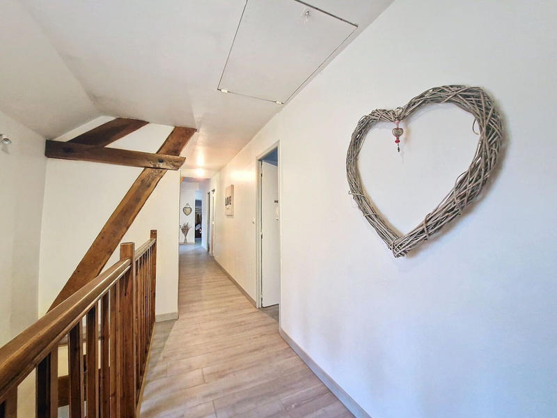 Maison - 195 m² - 6 pièces