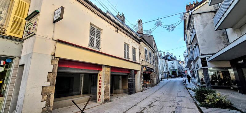 Maison - 450 m² - 14 pièces