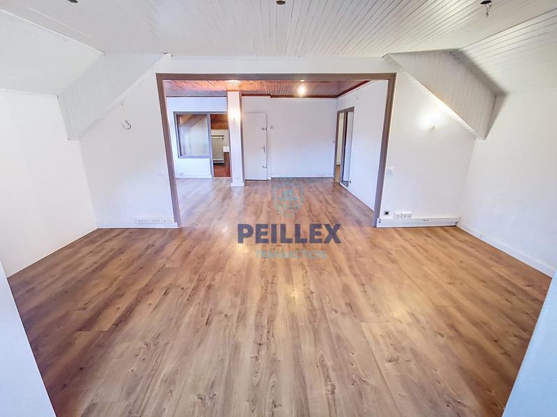 Maison - 176 m² - 7 pièces