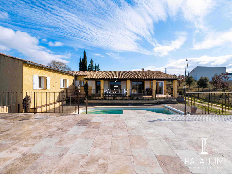 Maison - 165 m² - 5 pièces