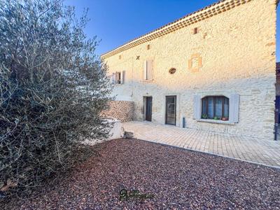 Mas - 300 m² - 6 pièces