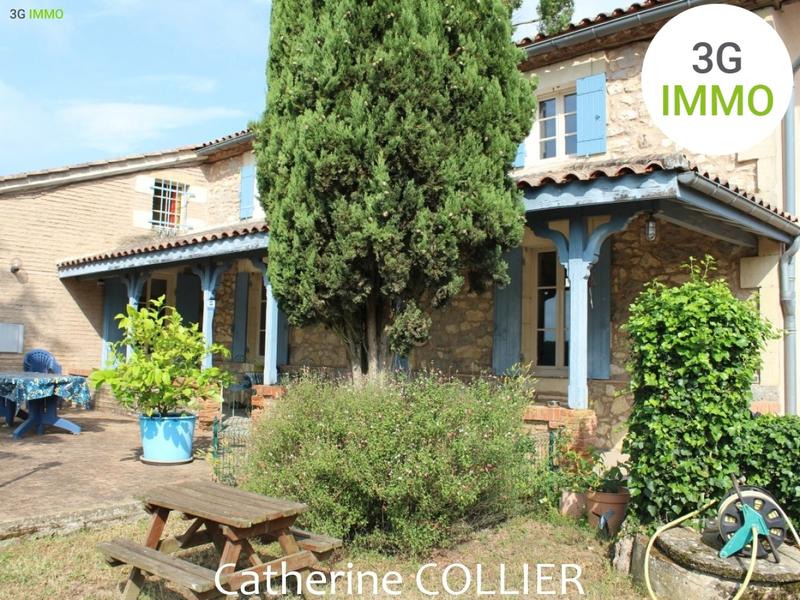 Villa - 270 m² - 10 pièces