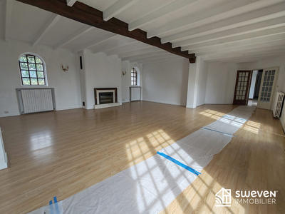 Maison - 323 m² - 7 pièces