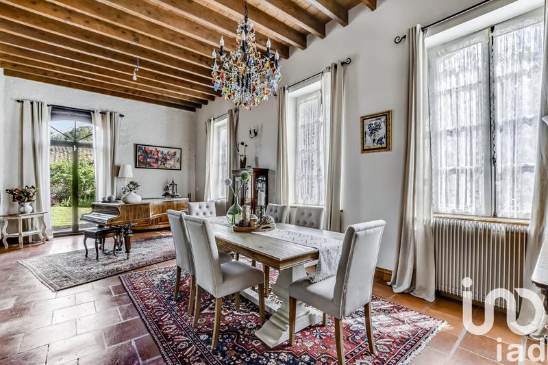 Maison - 435 m² - 11 pièces