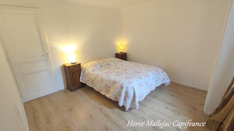 Maison - 212 m² - 10 pièces