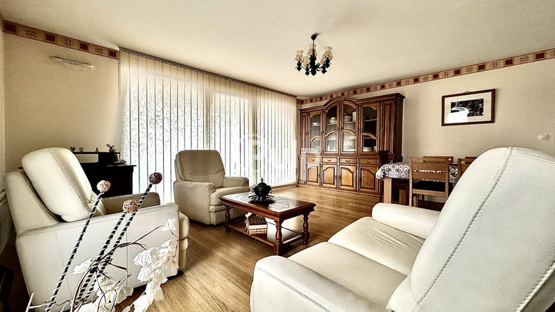 Appartement - 81 m² - 3 pièces