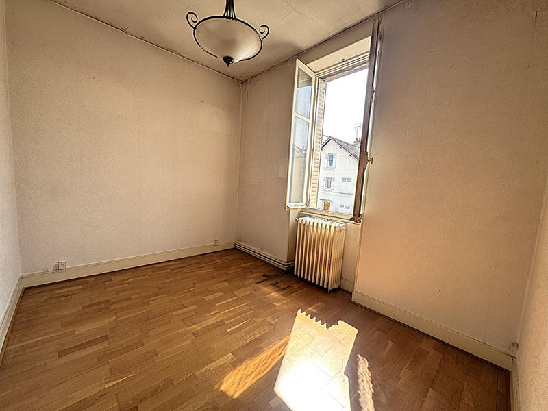 Maison - 144 m² - 8 pièces