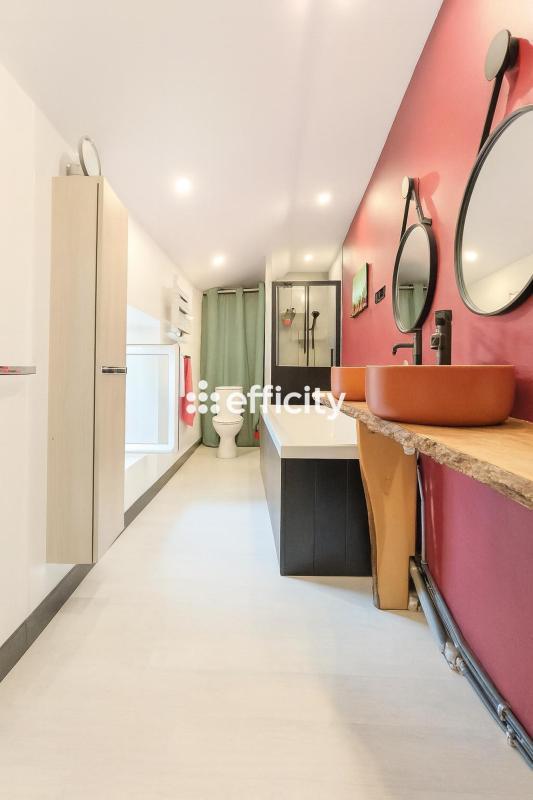 Demeure - 275 m² - 7 pièces