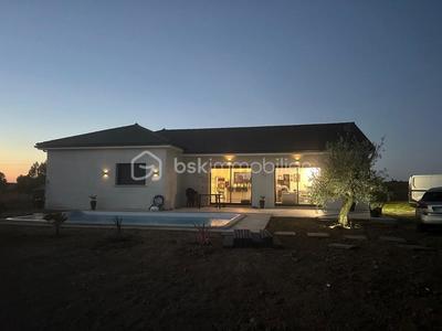 Maison - 121 m² - 5 pièces