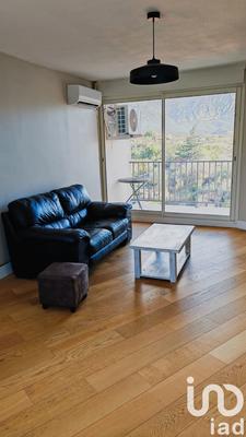 Appartement - 77 m² - 3 pièces