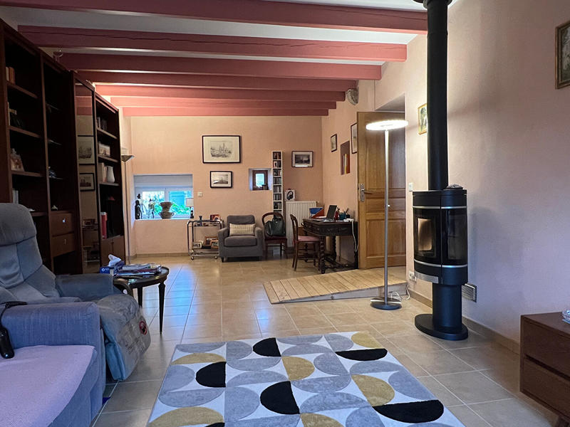 Maison - 250 m² - 8 pièces