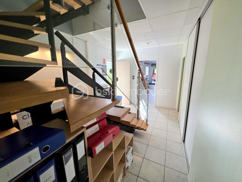 Immeuble - 261 m² - 8 pièces