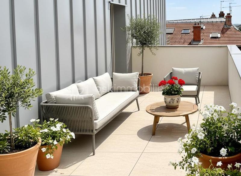 Appartement - 122 m² - 6 pièces