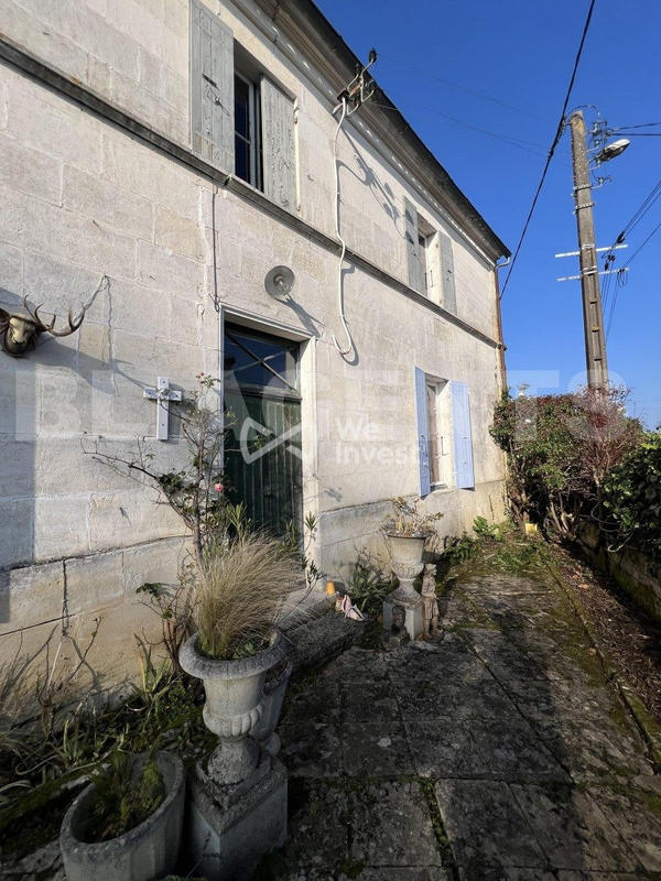 Maison - 220 m² - 6 pièces