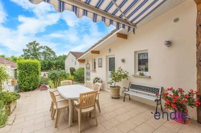 Maison - 104 m² - 5 pièces