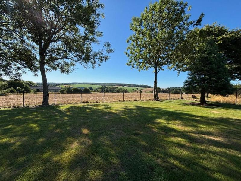 Maison traditionnelle - 160 m² - 6 pièces