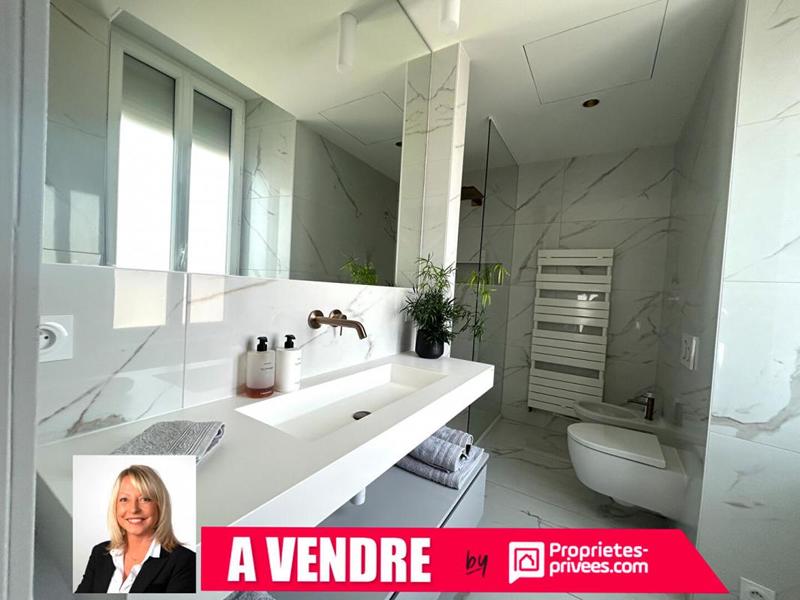 Maison - 250 m² - 7 pièces