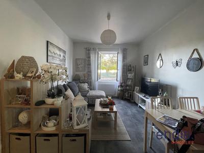 Maison - 177 m² - 8 pièces