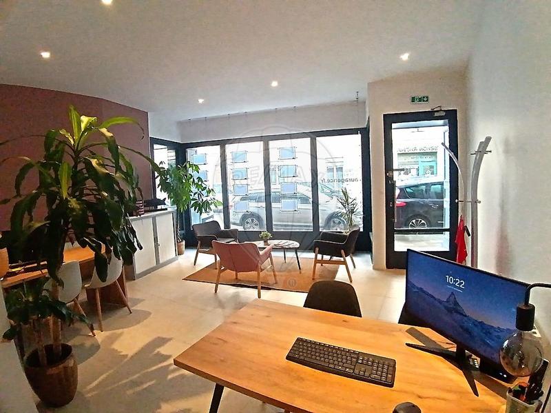 Local commercial - 56 m² - 4 pièces