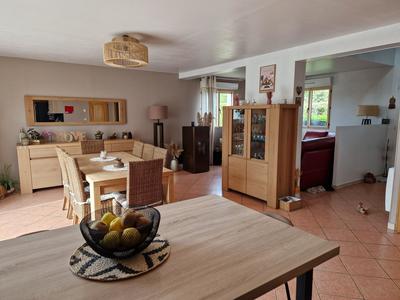 Maison - 148 m² - 6 pièces