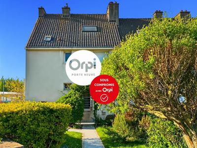 Maison - 98 m² - 6 pièces