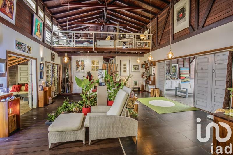 Maison - 272 m² - 5 pièces