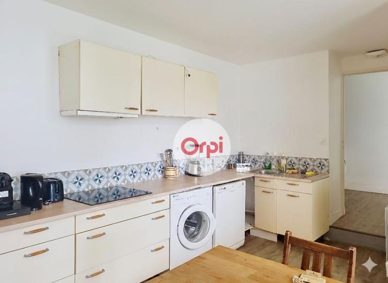 Maison - 205 m² - 12 pièces