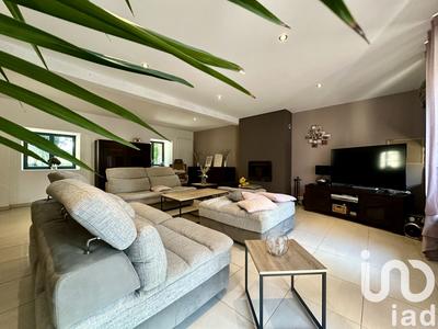 Maison - 209 m² - 8 pièces