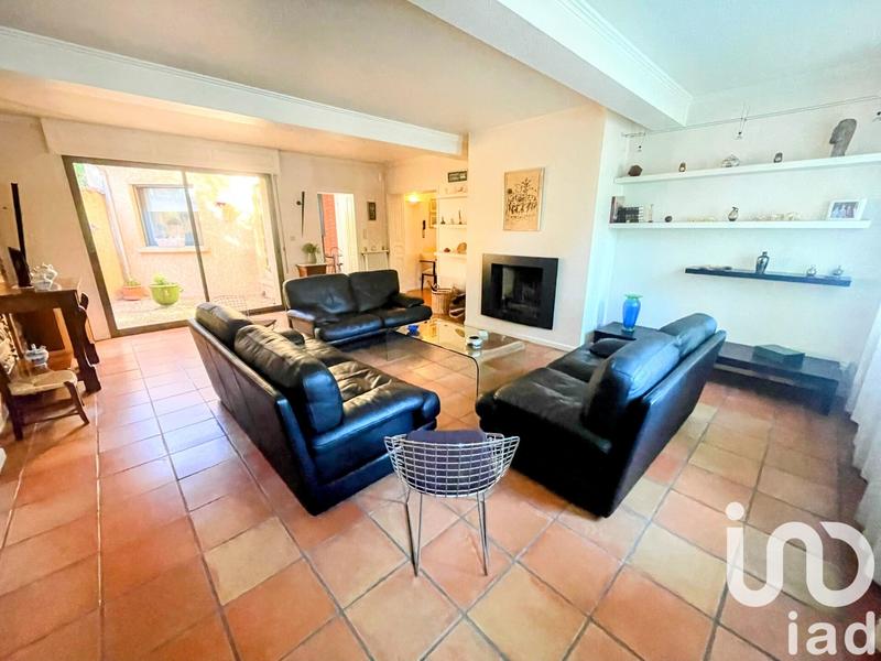 Maison - 231 m² - 7 pièces