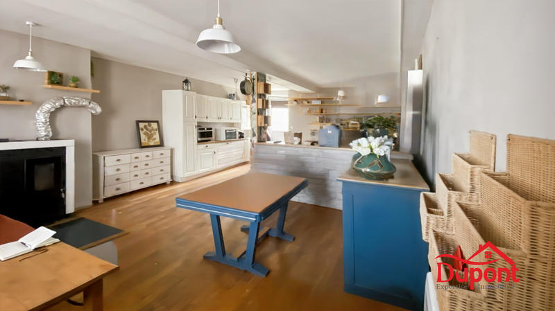 Maison ancienne - 205 m² - 7 pièces