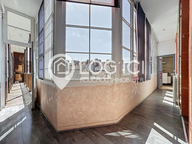 Appartement ancien - 179 m² - 7 pièces