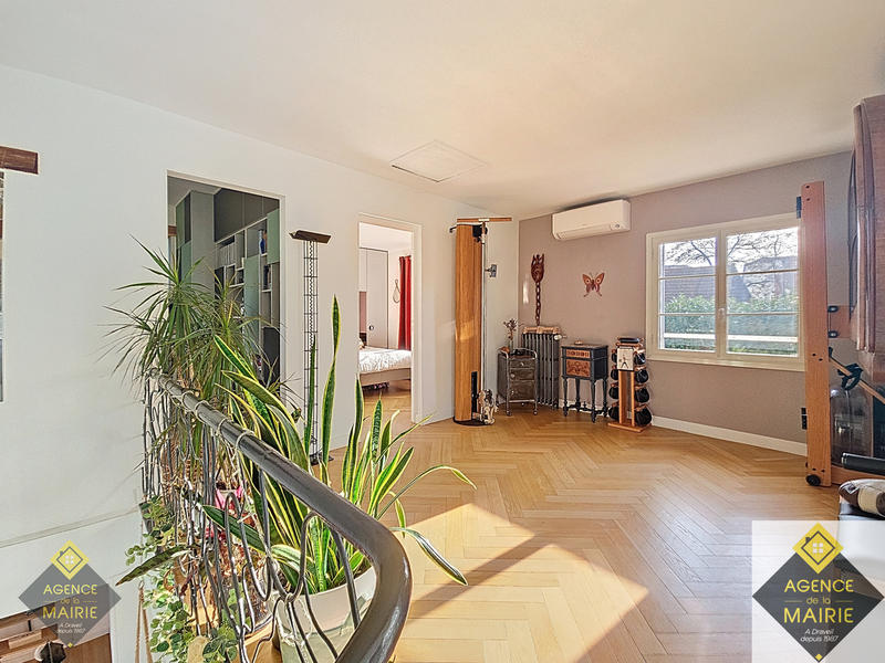 Maison - 137 m² - 7 pièces