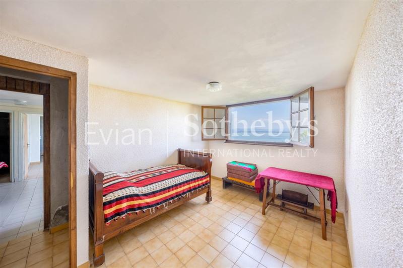 Maison - 300 m² - 8 pièces