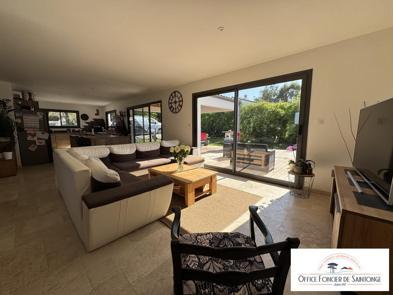 Maison contemporaine - 139 m² - 6 pièces