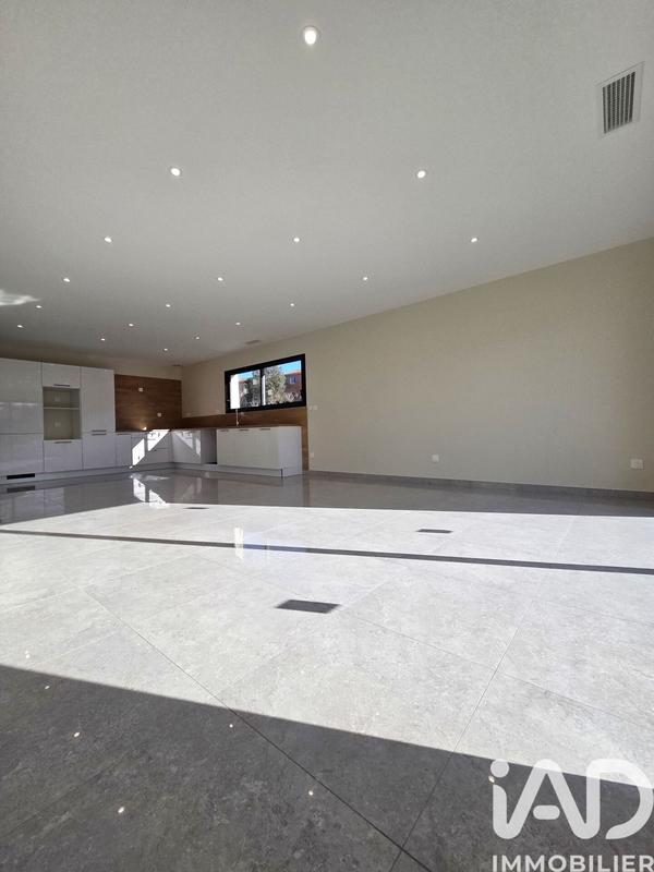 Maison - 105 m² - 4 pièces