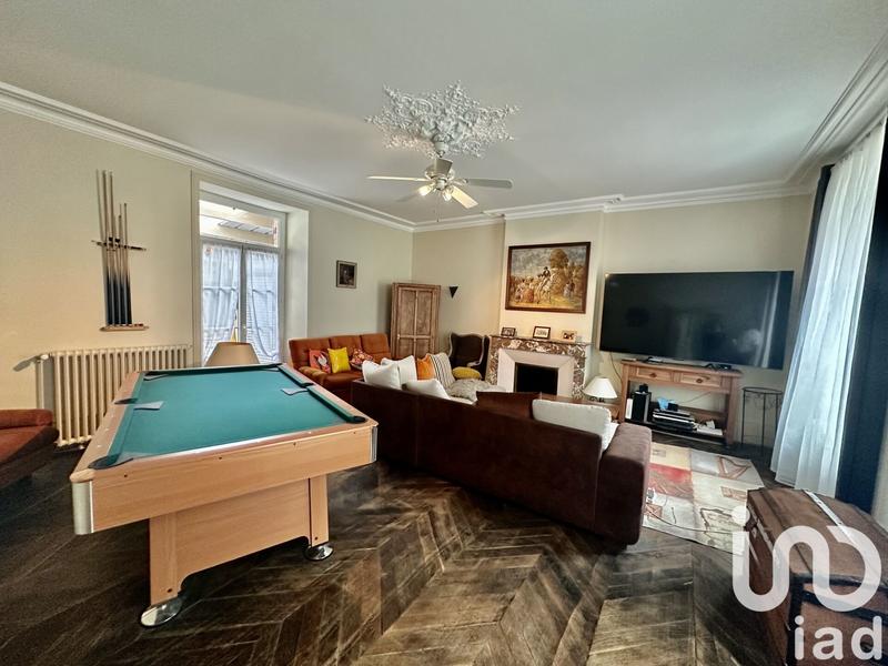 Maison - 327 m² - 12 pièces