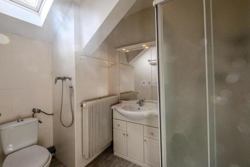 Propriété - 216 m² - 9 pièces