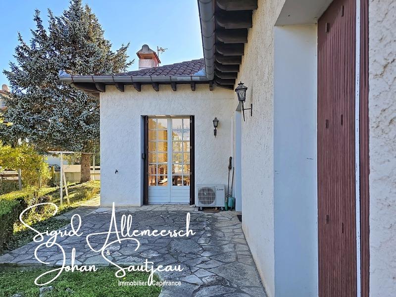 Maison - 200 m² - 9 pièces