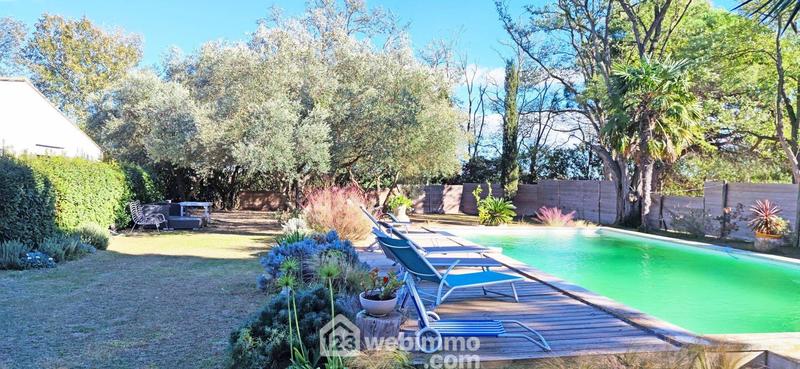 Maison - 240 m² - 7 pièces