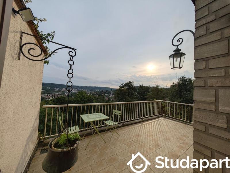 Chambre - 11 m² - 1 pièce