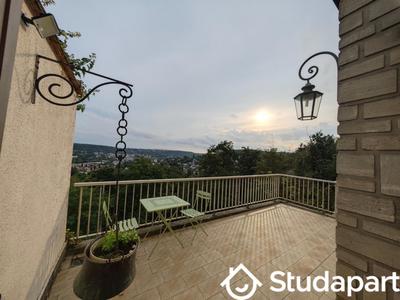 Chambre - 11 m² - 1 pièce