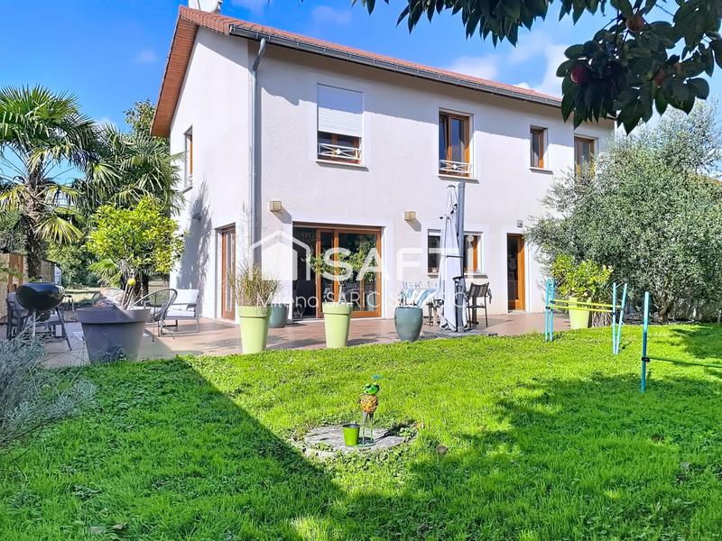 Maison - 161 m² - 5 pièces