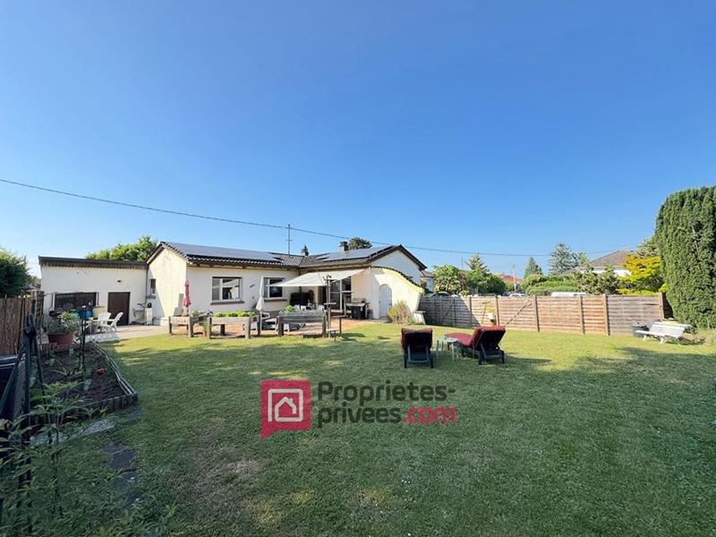 Maison - 180 m² - 7 pièces