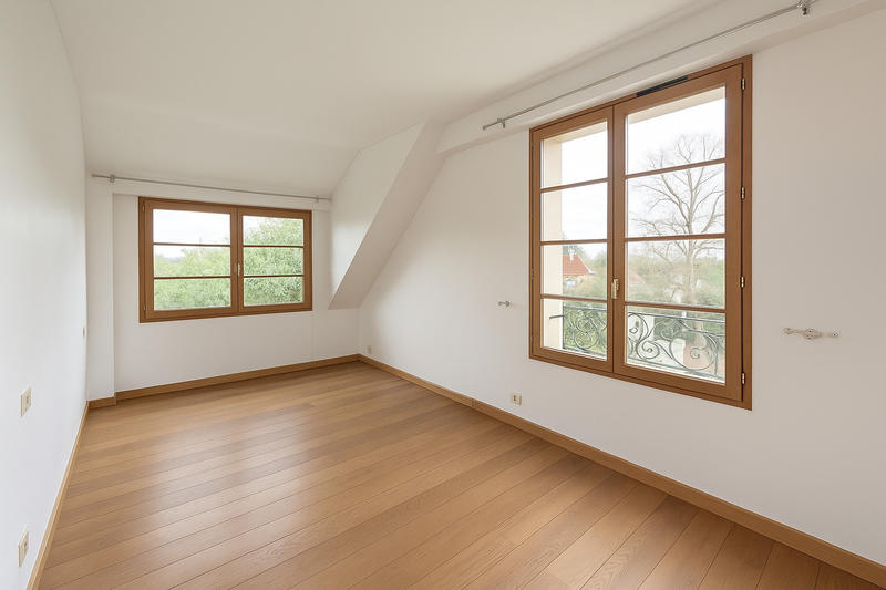 Propriété - 230 m² - 6 pièces
