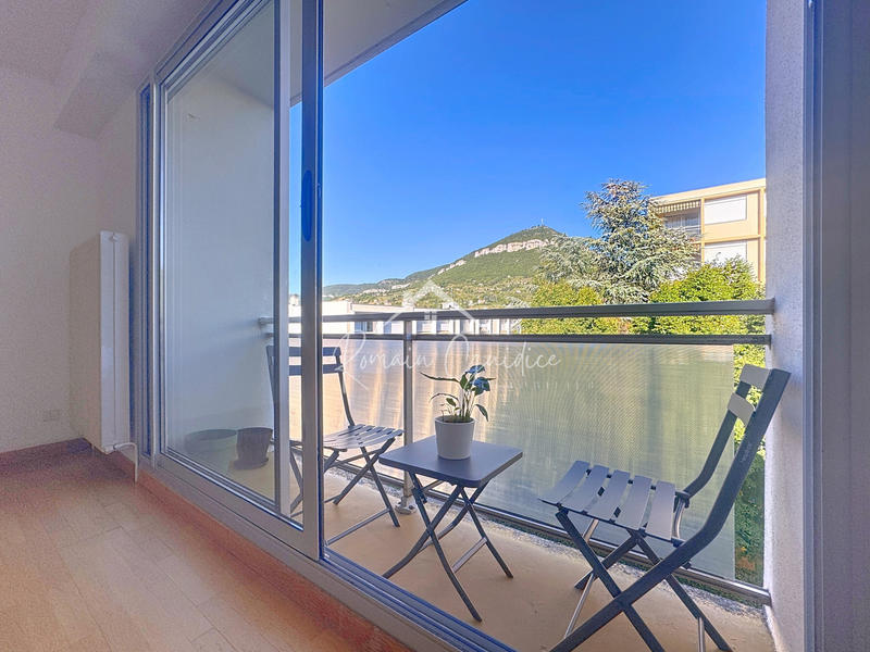 Appartement - 110 m² - 5 pièces