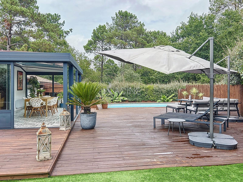 Maison - 190 m² - 5 pièces