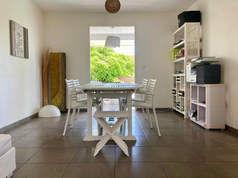 Villa - 100 m² - 5 pièces