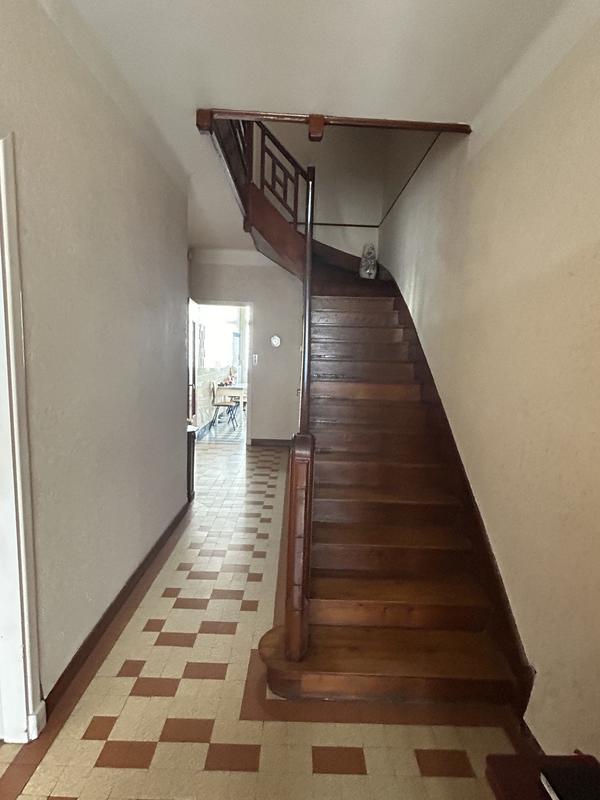 Maison traditionnelle - 188 m² - 7 pièces