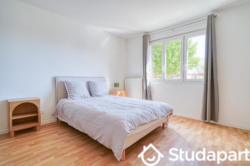 Chambre - 14 m² - 1 pièce