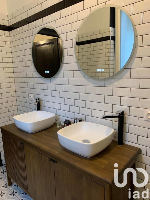 Maison - 160 m² - 9 pièces